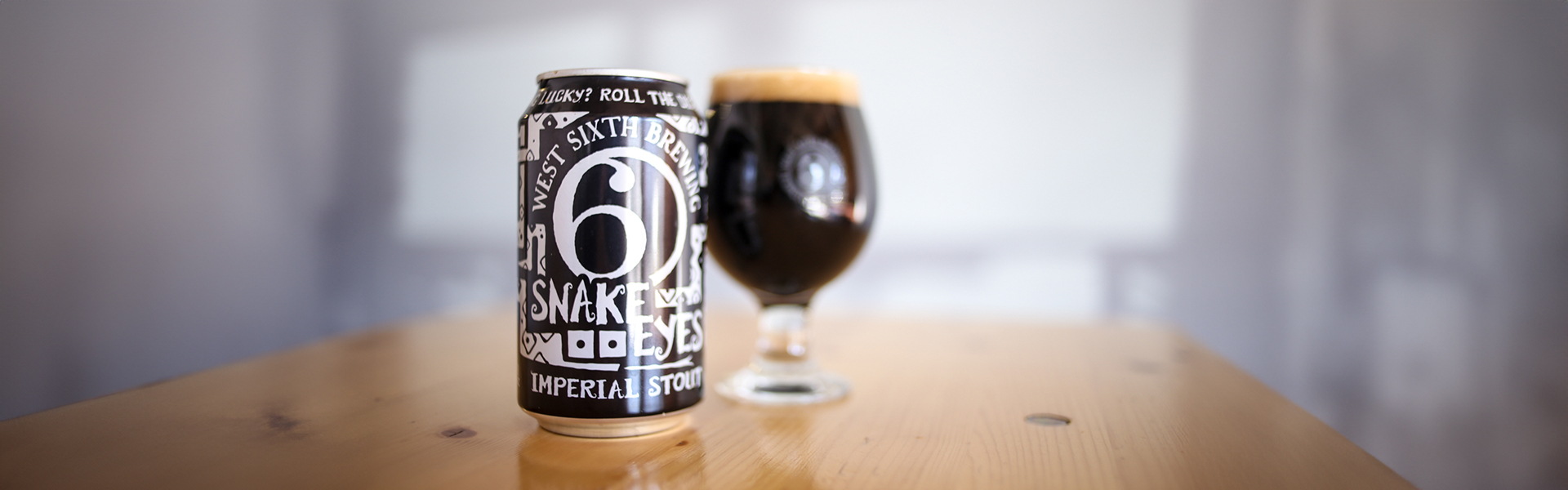 Snake Eyes Imperial Stout från West Sixth Brewery tar plats i systembolagets fasta sortiment.